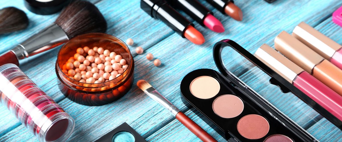 TOP 5 nowości kosmetycznych – co warto kupić w promocji -55% w Rossmanie?